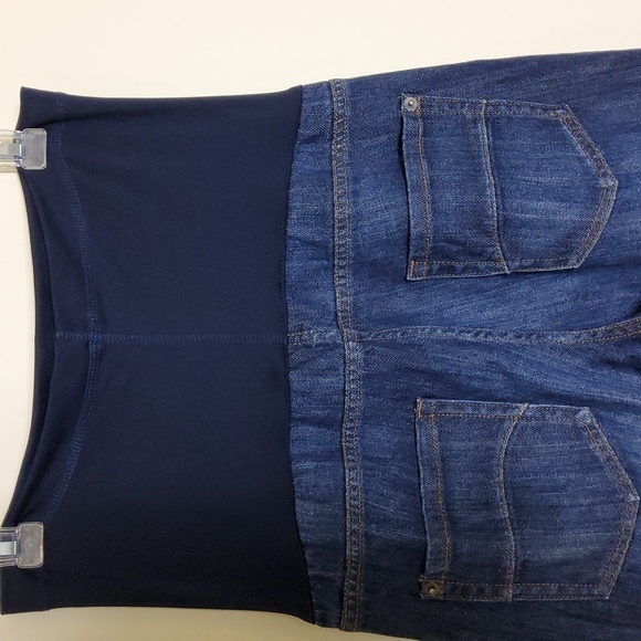 Liz Lange Maternity Jeans Size 10 - Picture 3 of 6